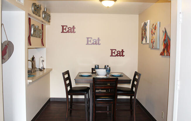 eat words on a wall in a dining room