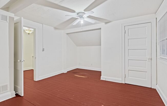 2 beds, 1 bath, 1,164 sqft, $1,200, Unit 23