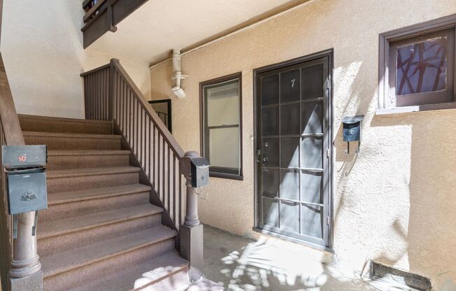 Studio, 1 bath, 320 sqft, $1,595, Unit 07