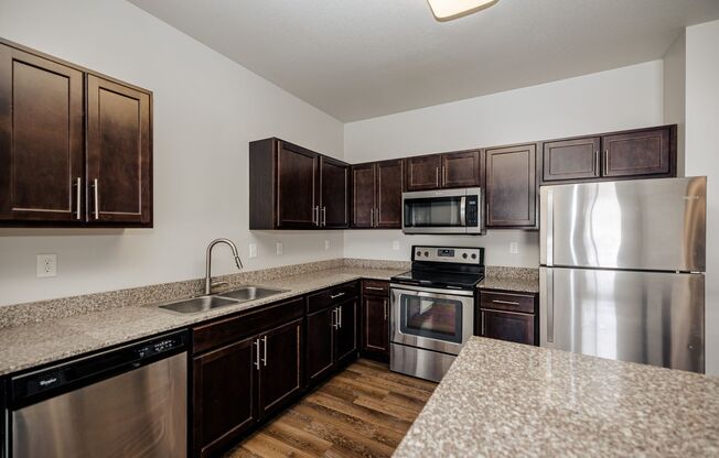 2 beds, 2 baths, 1,008 sqft, $1,715, Unit 315
