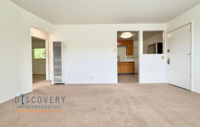 38th Ave. 2656