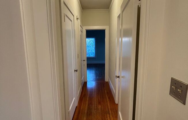 1 bed, 1 bath, $1,800, Unit 430 East 15th #4