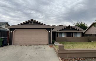 4-bedroom single story home in Turlock!