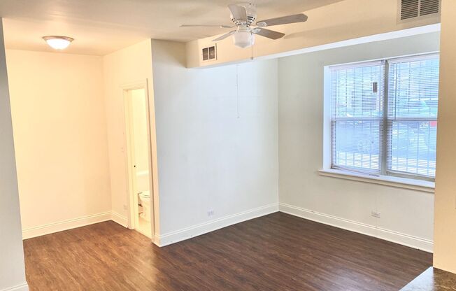 Studio, 1 bath, 400 sqft, $1,200, Unit 4756-G4