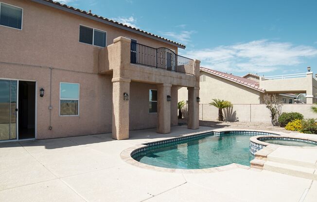 4 BEDROOM POOL HOME WITH LAS VEGAS STRIP VIEWS!