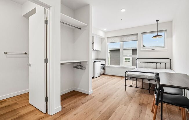 Studio, 1 bath, 250 sqft, $1,204, Unit 102