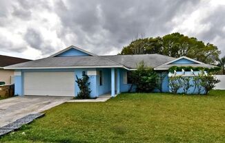 A Stunning 3/2 Home Awaits You in Poinciana