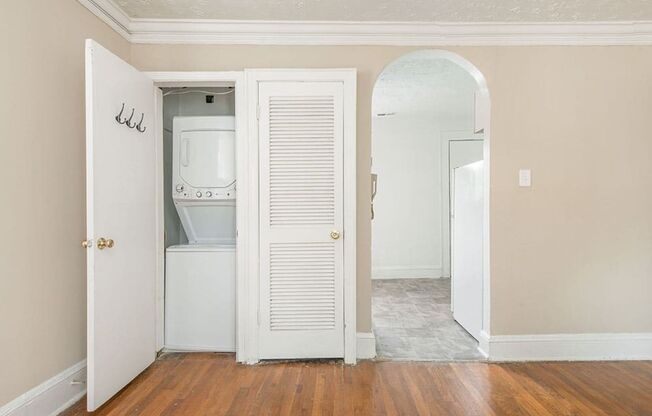 Spanish Oaks Apartment