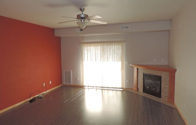 2 beds, 2 baths, $1,425