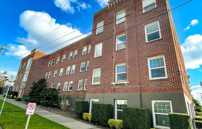 Studio, 1 bath, 454 sqft, $1,495, Unit 209