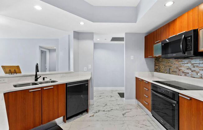 2 beds, 2 baths, $2,695, Unit #104