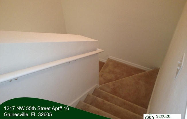 3 beds, 2 baths, $1,595, Unit Apt# 16