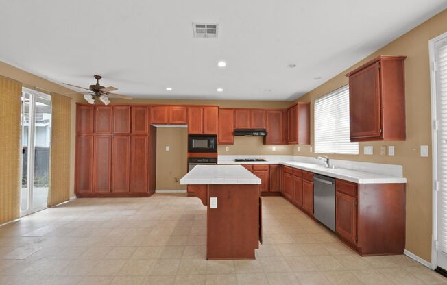 Available now 5/3 Rancho Cucamonga estate for lease!