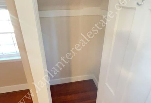 3 beds, 1 bath, $1,350