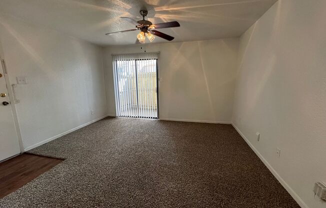 1 bed, 1 bath, 660 sqft, $900, Unit 31-1801