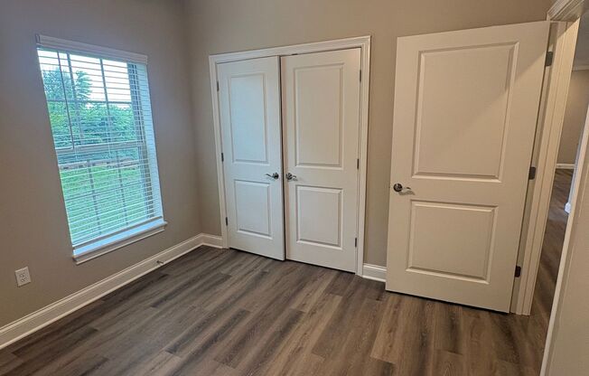2 beds, 1 bath, 950 sqft, $1,000, Unit 114