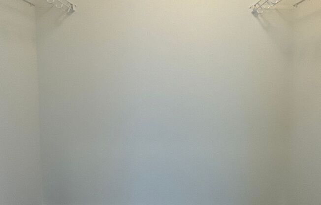 2 beds, 2 baths, 933 sqft, $1,695, Unit 418