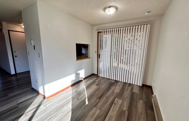 2 beds, 1 bath, $1,100, Unit 2331