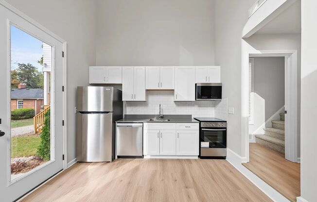 2213 Garden Pl - Convenient and Cozy 2BR 1BA Detached ADU