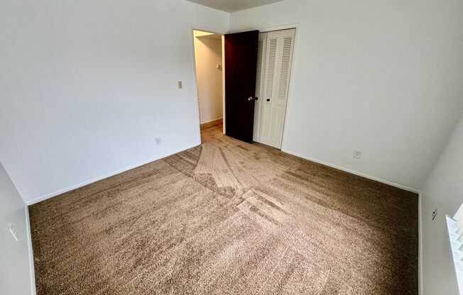 2 beds, 1 bath, 1,000 sqft, $1,345, Unit 623 Flint Rd. #4