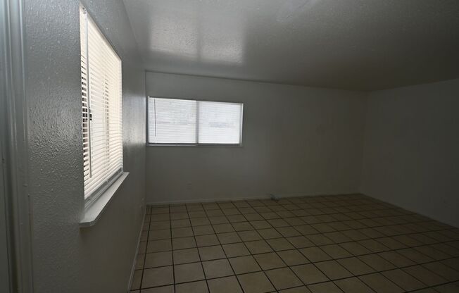 2 Bedroom Apartment - Downstairs - 6428 Casada