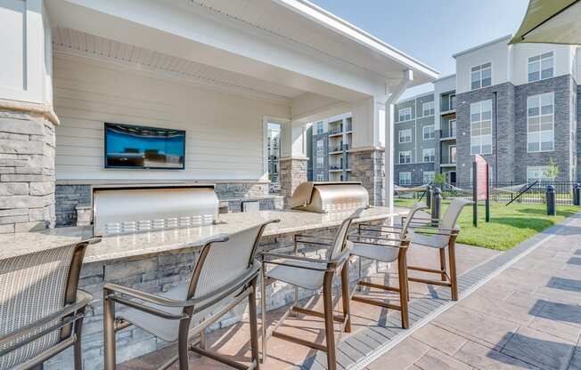 Waterstone Outdoor Bar