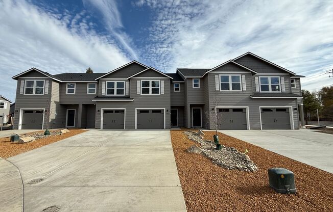 Brand New Stunning 3 Bed/2.5 Bath Townhouse-Old Farm District