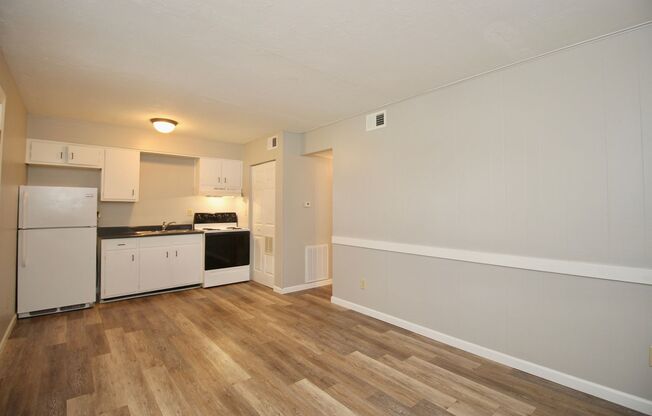 1 bed, 1 bath, 500 sqft, $995, Unit C26