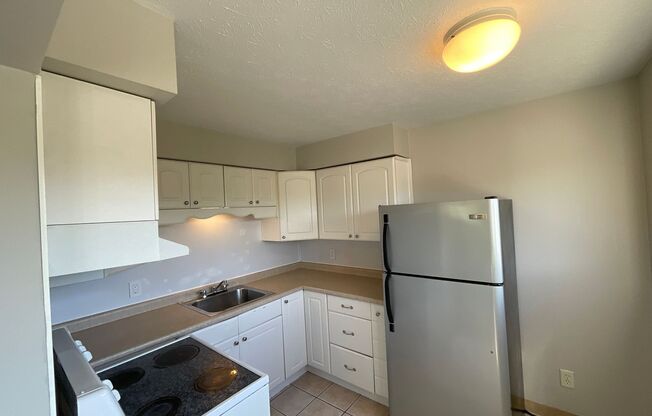 2 beds, 1 bath, $1,150, Unit Unit 06