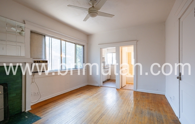 305 S Douglas St Apt 4