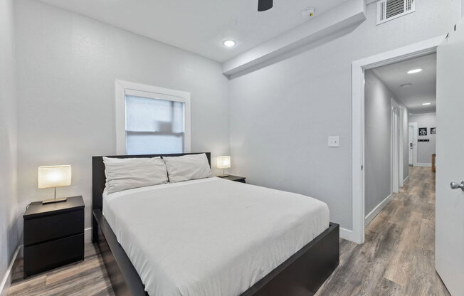 1 bed, 1 bath, 585 sqft, $1,300, Unit 1