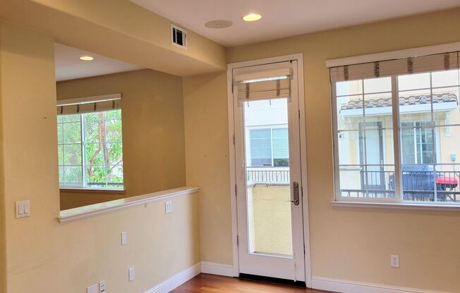 Large Condo in Cupertino City Center– Less than 1 mile from Apple Headquarters - Top Cupertino Schools