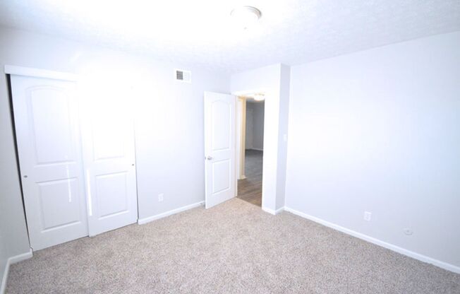 2 beds, 1 bath, $1,095, Unit 1332 D