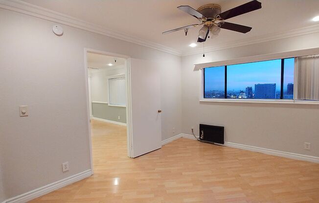 2 beds, 2 baths, 910 sqft, $2,795, Unit 304