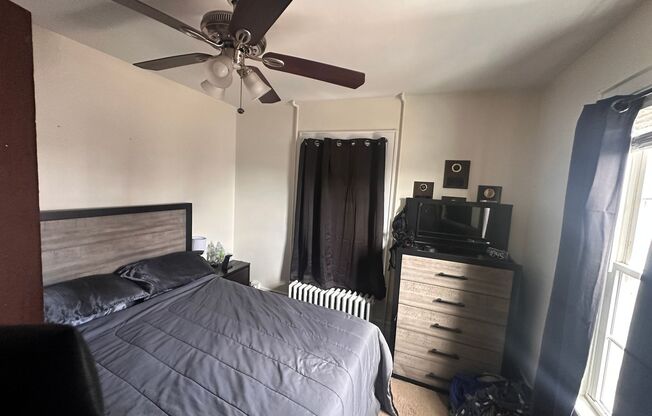 1 bed, 1 bath, $1,550, Unit J