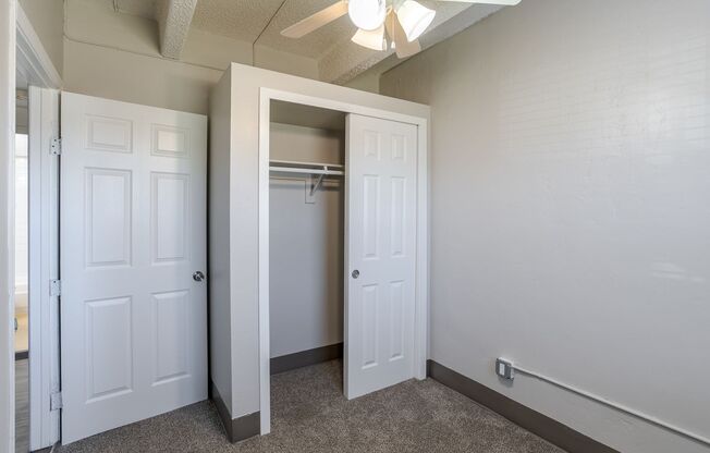 2 beds, 1 bath, 700 sqft, $1,199, Unit Unit A2