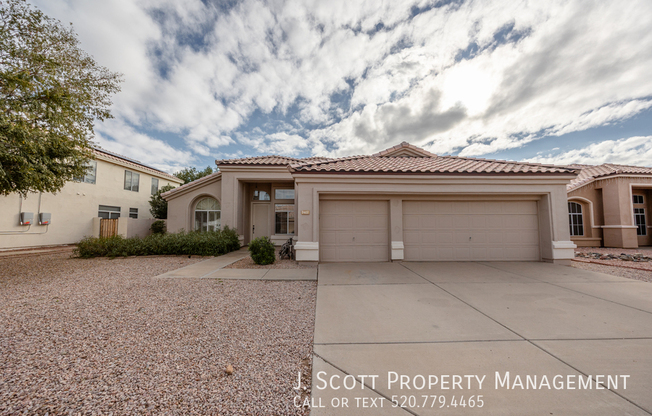 7417 W CANDELARIA DR