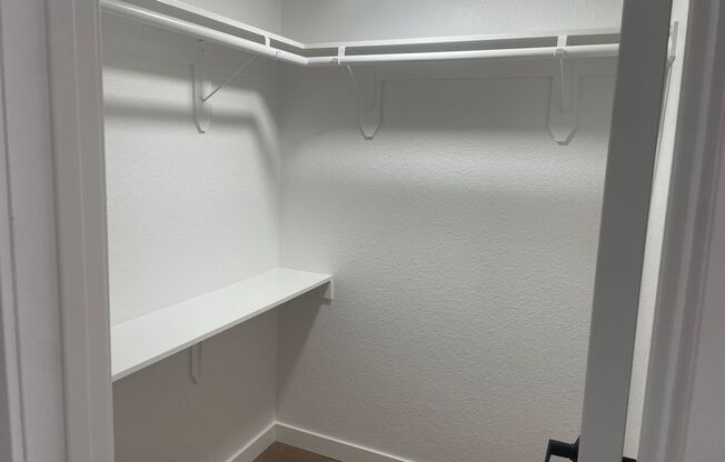 1 bed, 1 bath, 726 sqft, $2,805, Unit F-136