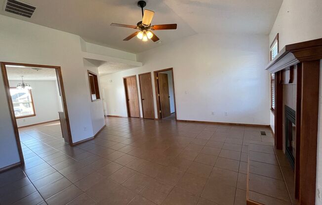 3 beds, 2 baths, $1,375