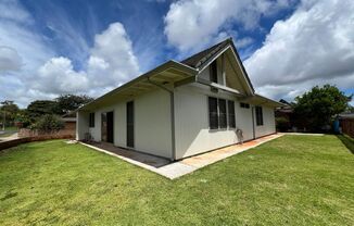 3br/2ba single family house in Mililani w/yard (Pets Negotiable)