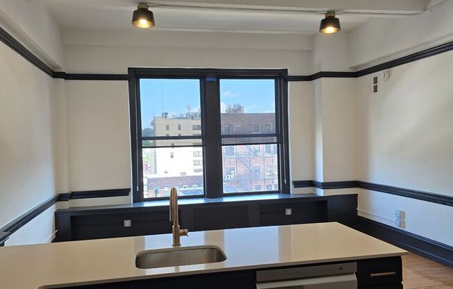 1 bed, 1 bath, 525 sqft, $1,675, Unit 604