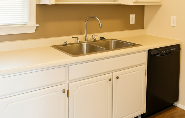 1 bed, 1 bath, 750 sqft, $1,175, Unit Unit 110