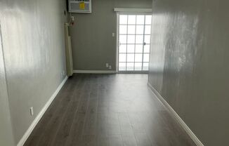 Studio, 1 bath, 420 sqft, $1,495, Unit 12B