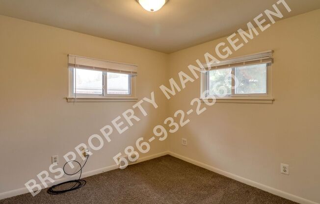 2 beds, 1 bath, $1,200