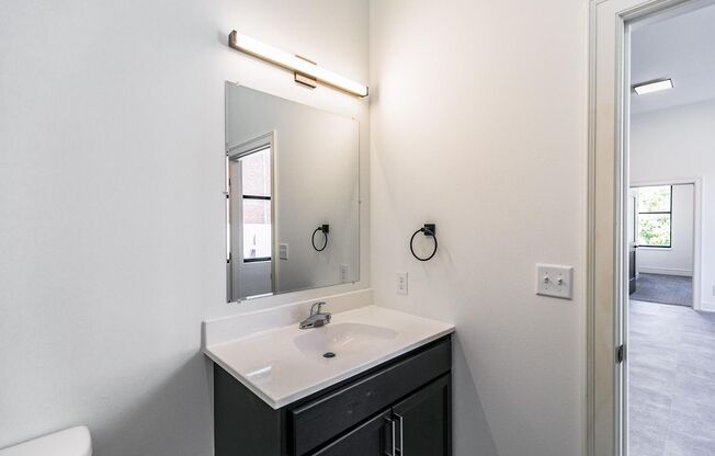 2 beds, 1 bath, 985 sqft, $1,150, Unit Dows Building - 314