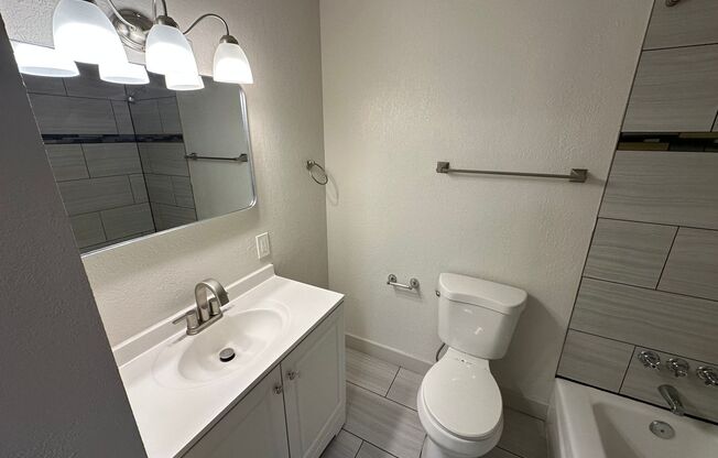1 bed, 1 bath, $995, Unit 341