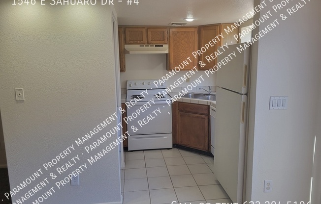 1546 E SAHUARO DR