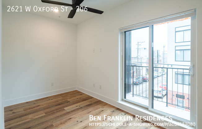 2621 W OXFORD ST