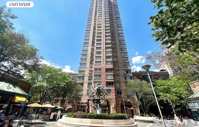 Studio, 1 bath, 422 sqft, $3,400, Unit 4X