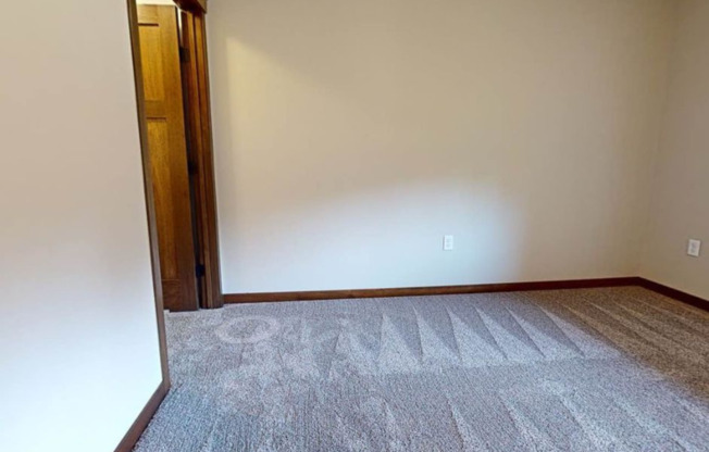 3 beds, 2 baths, $1,695, Unit Unit 203